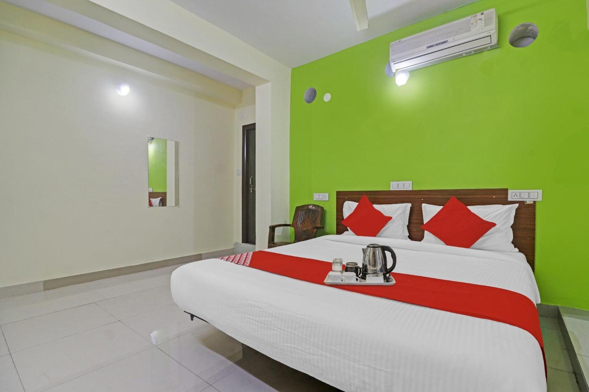 Super Hotel O Dk Reddy Square Haïdarabad Extérieur photo
