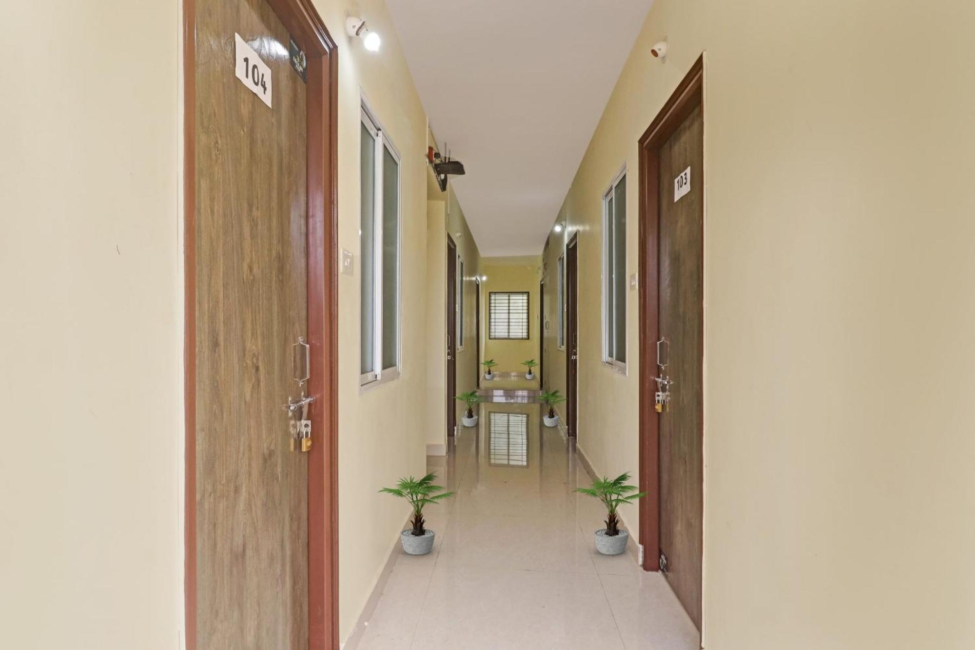 Super Hotel O Dk Reddy Square Haïdarabad Extérieur photo
