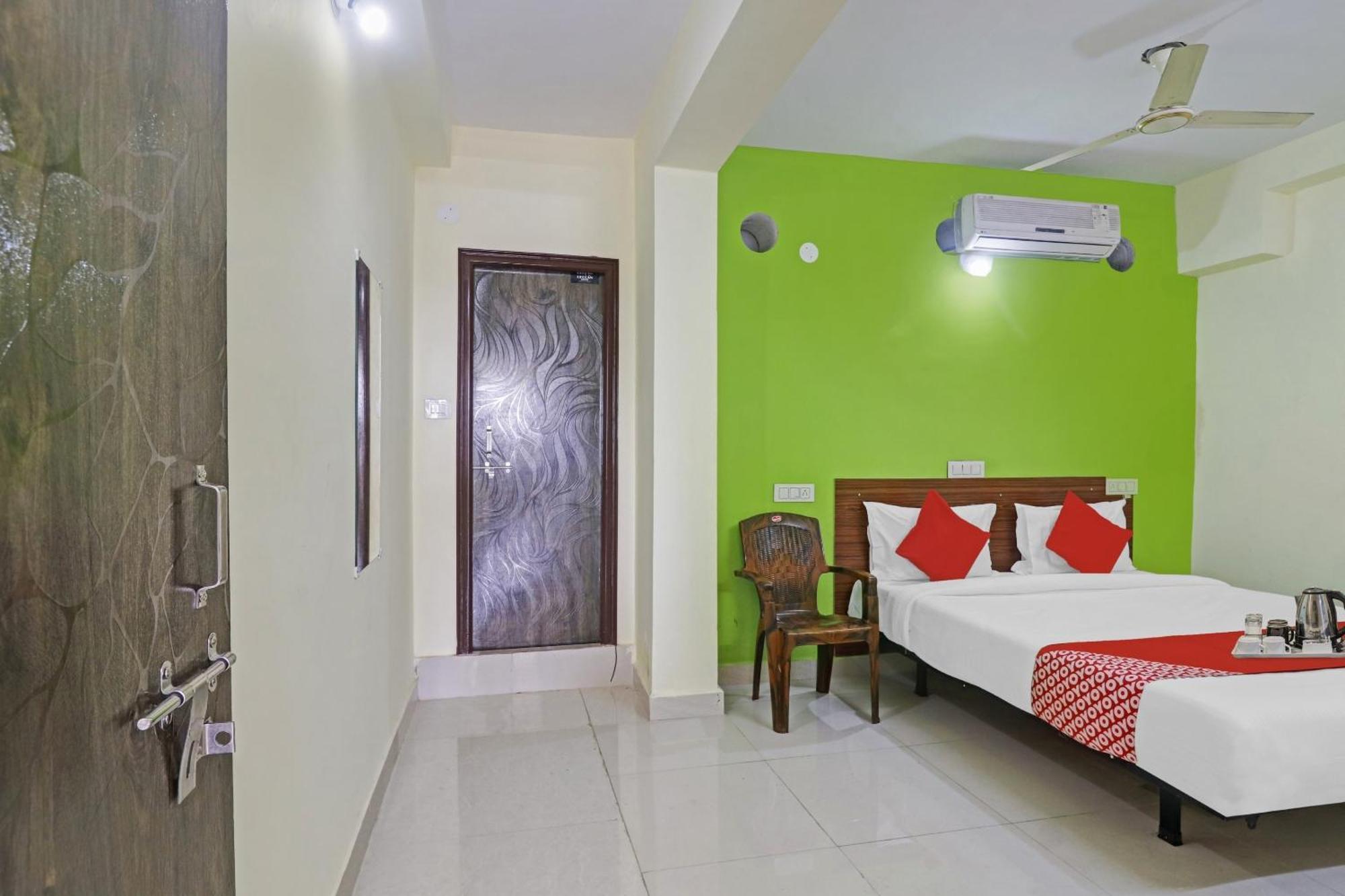 Super Hotel O Dk Reddy Square Haïdarabad Extérieur photo
