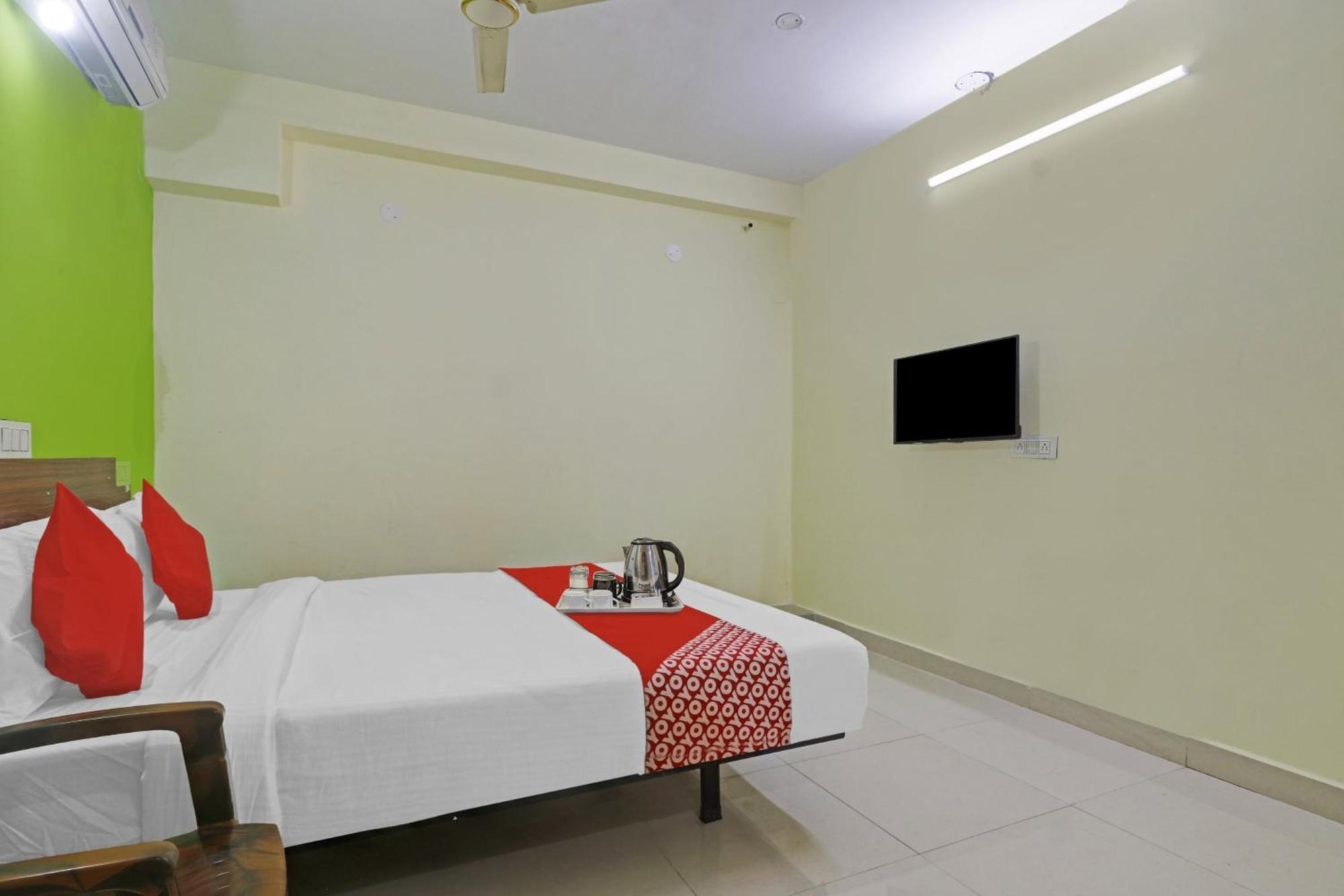 Super Hotel O Dk Reddy Square Haïdarabad Extérieur photo