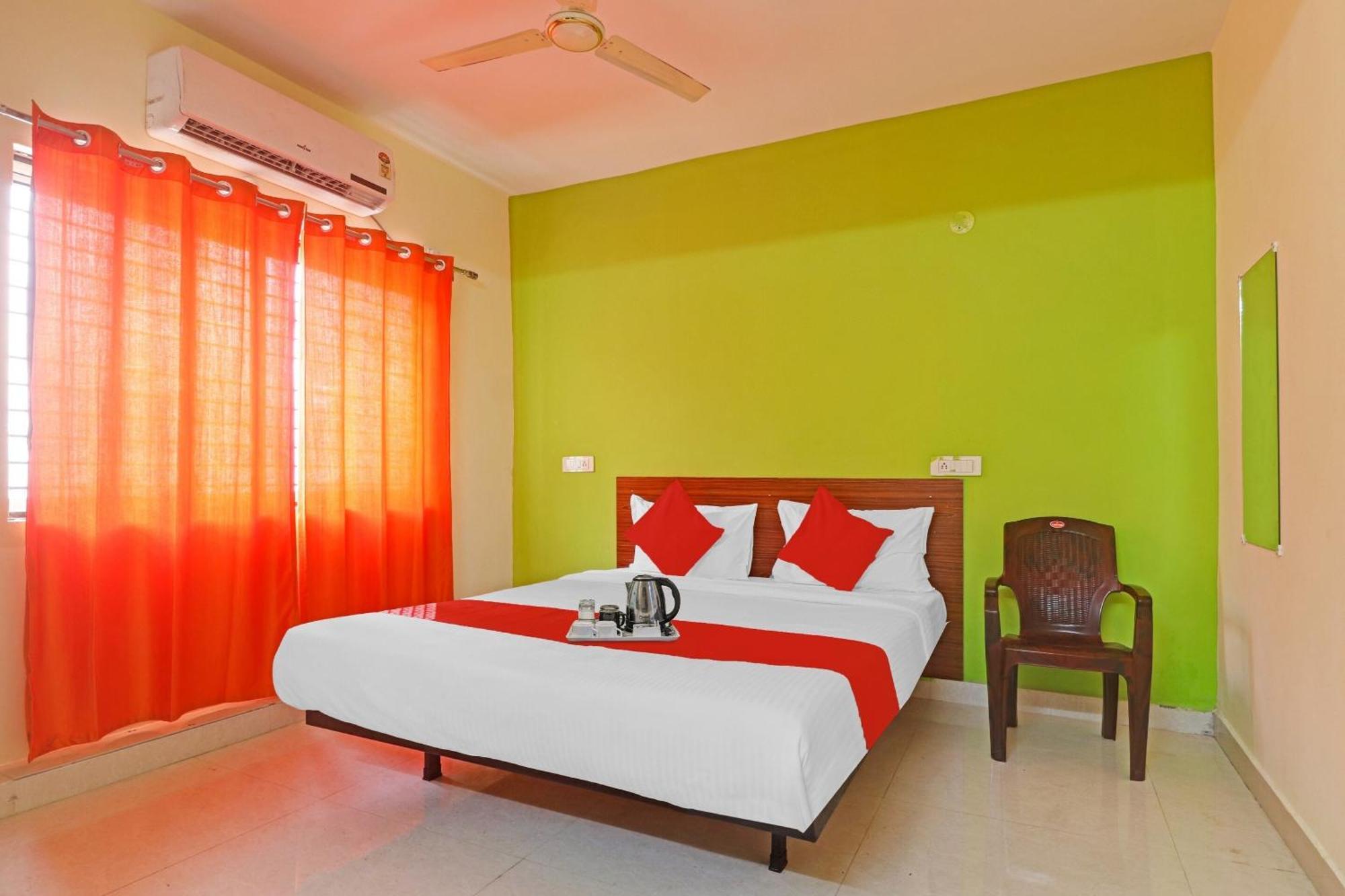 Super Hotel O Dk Reddy Square Haïdarabad Extérieur photo
