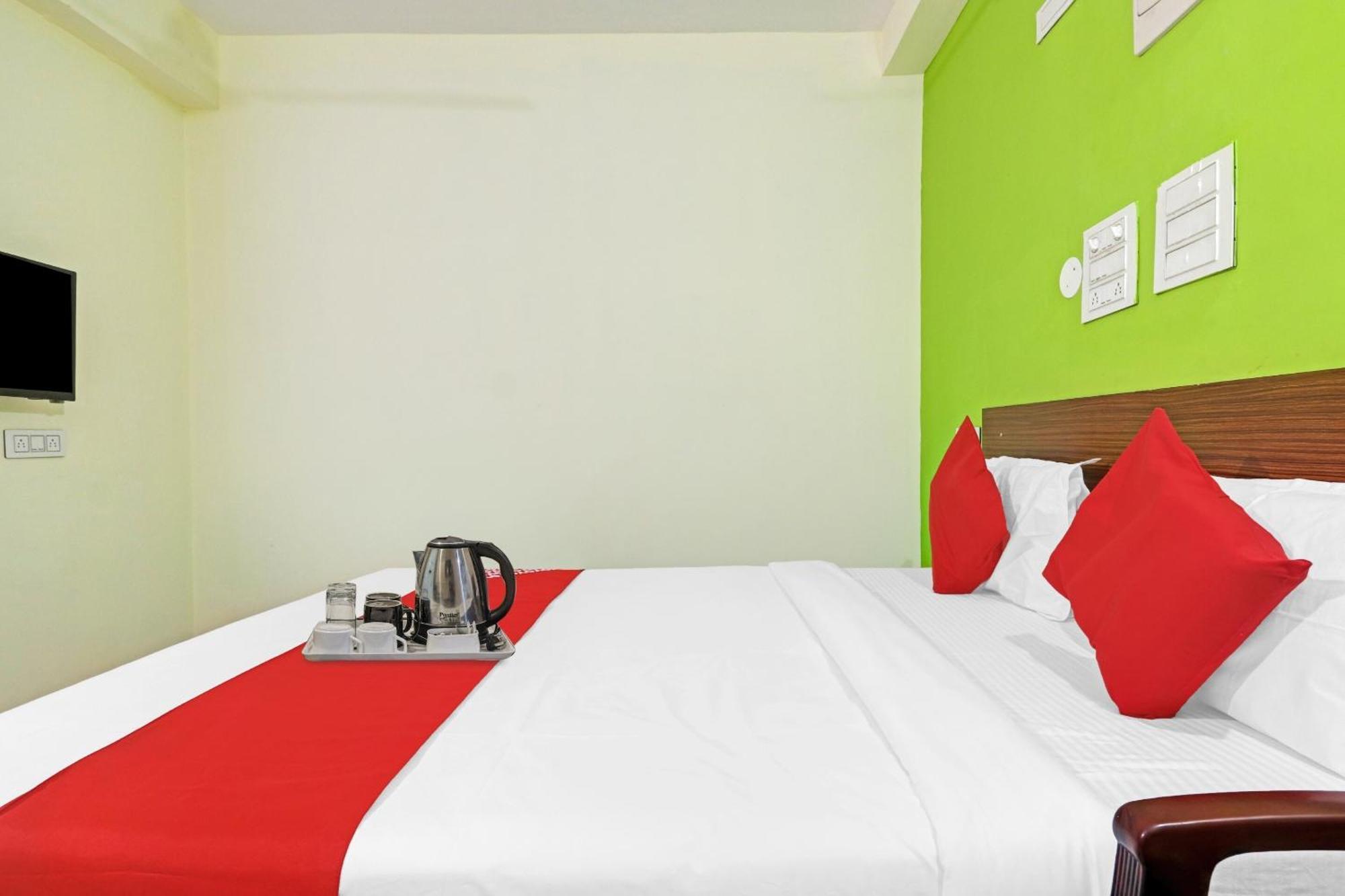 Super Hotel O Dk Reddy Square Haïdarabad Extérieur photo